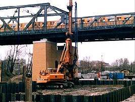 Шпунт Ларсена типа Омега при строительстве опоры моста